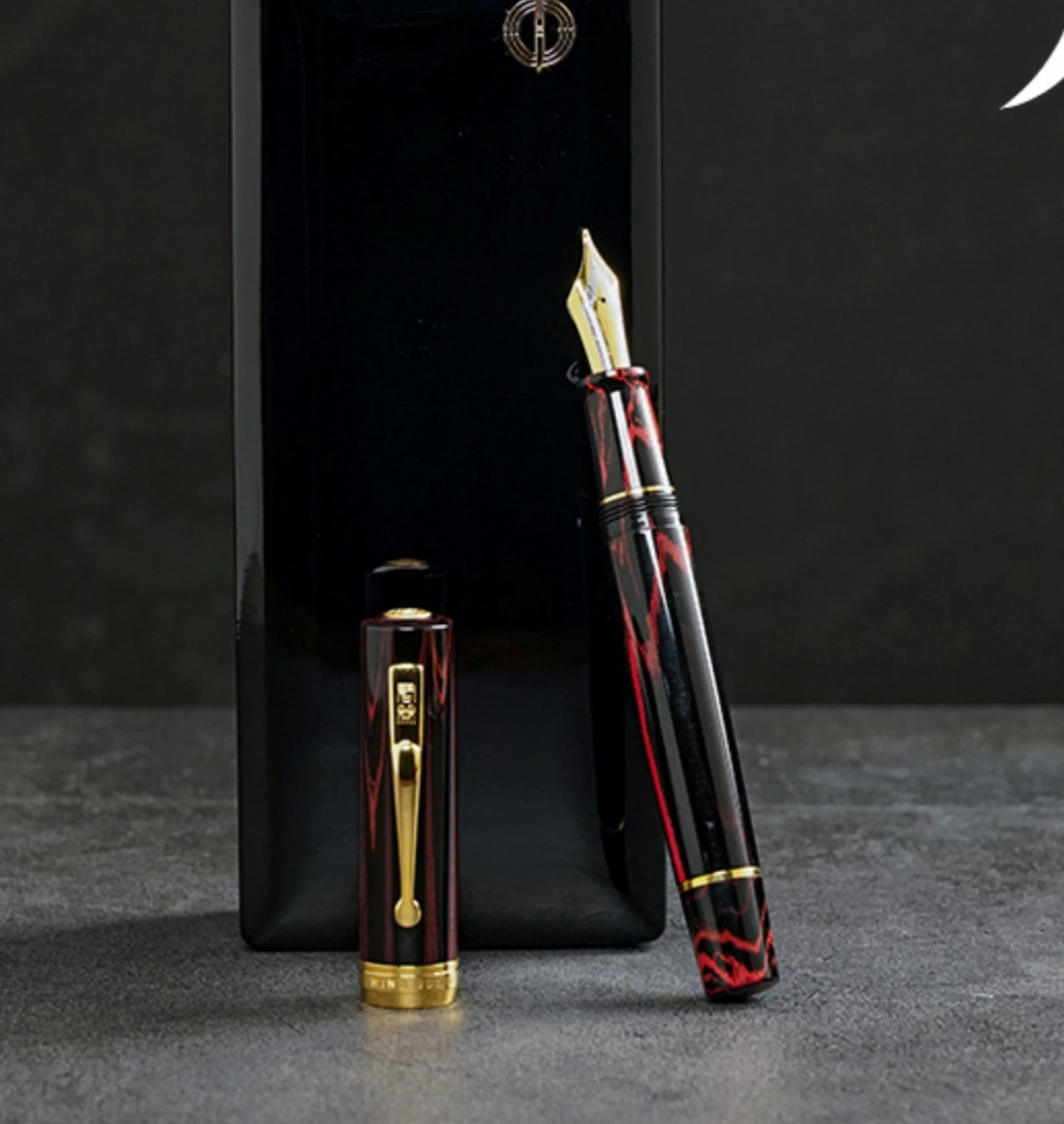

Перьевая ручка Wingsung 600 Ebonite Cumberland Limited Edition 8 # 18-каратное длинное ножевое золото, система наполнения поршнем, бизнес-подарочная ручка