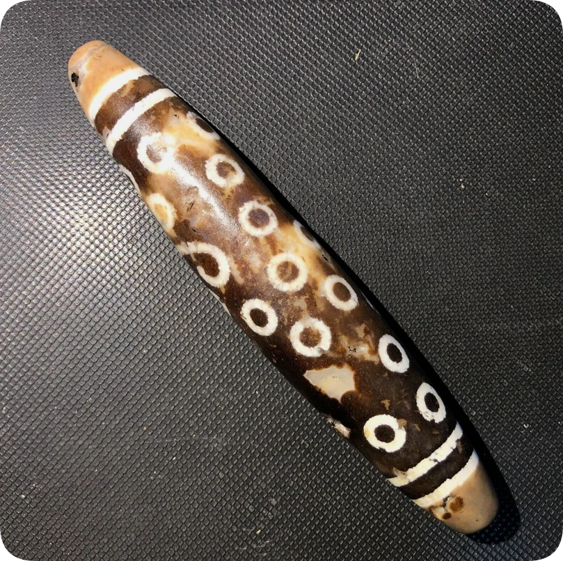 136mmlong Magic Power Tibetan Old Agate 19Eye totem dZi bead/stand