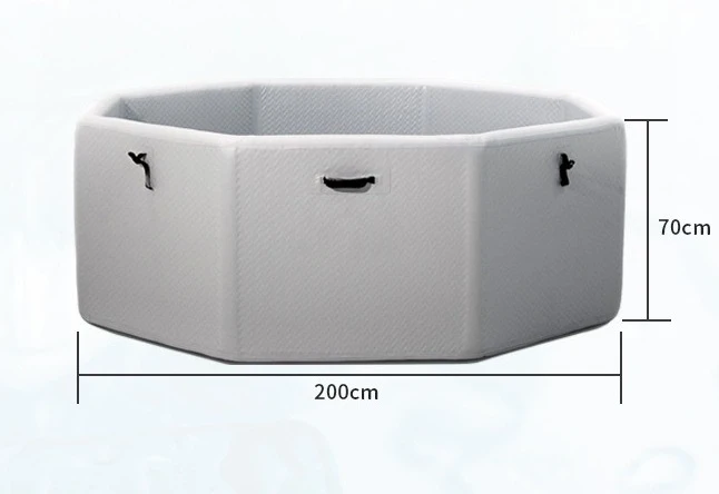 The octagonal multi-person ice bath gym relaxes the ice bath after soaking in cold water.