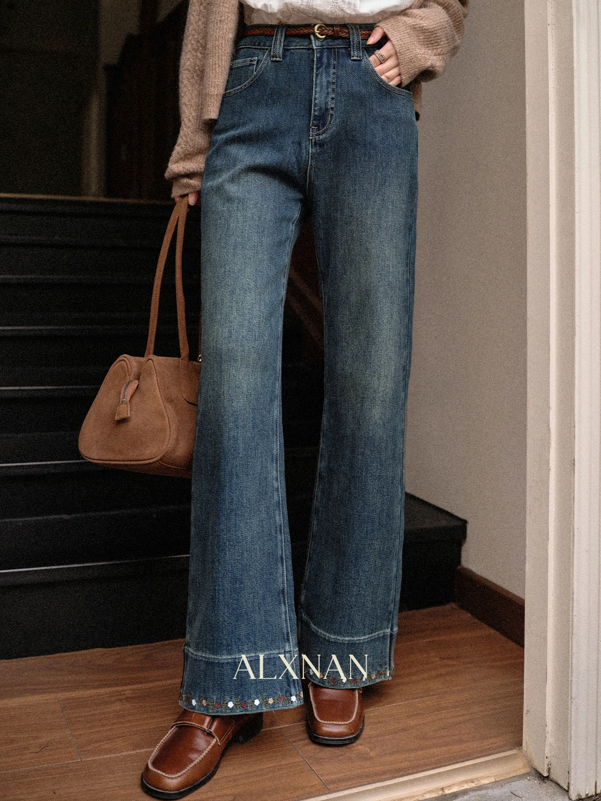 

ALXNAN Embroidered Jeans Women Vintage Blue Straight Narrow Wide-leg Cotton Denim Pants Autumn High-waist Baggy Pants L569177
