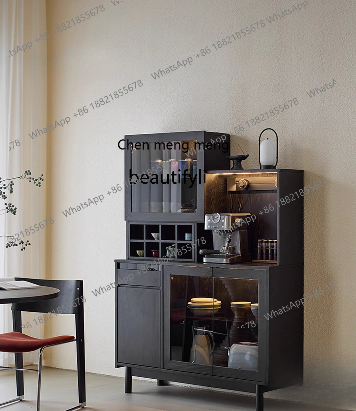 

X side of the meal, integrated storage against the wall, tea cabinet, black solid wood storage, coffee side cabinet
