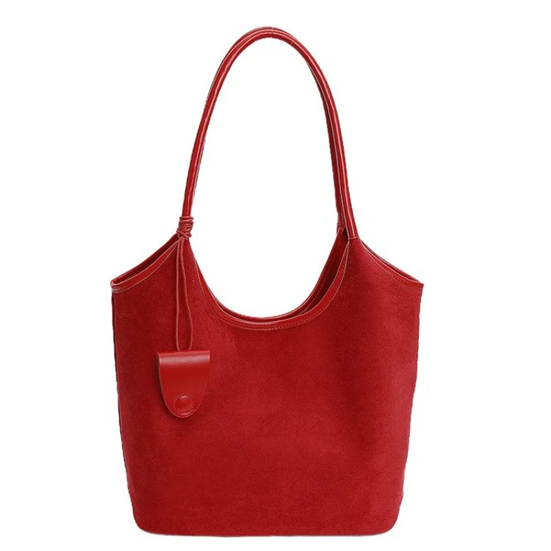 

Vintage Inspired Safari Bag For Ladies With Functional Pockets And Durable Tan Leather Build