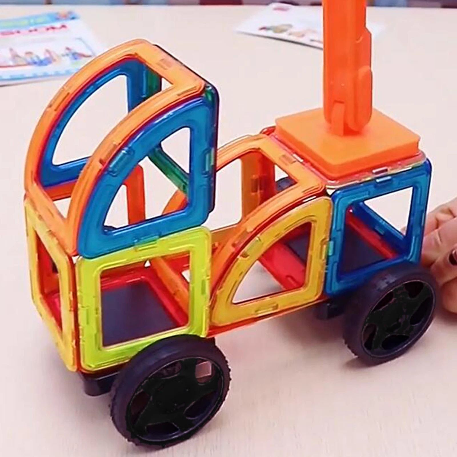 2Pcs Magnet Toys Wheels Base Magnetic Wheels Construction Base Children Toys Magnet Tile Accessory