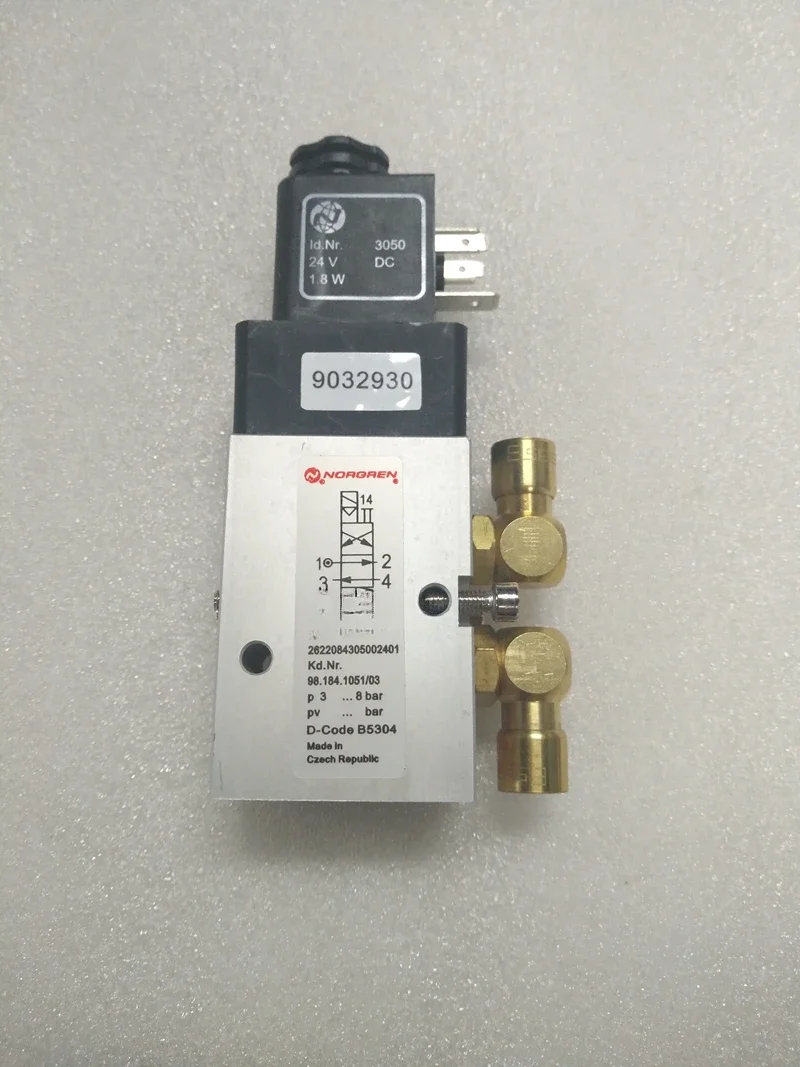 98.184.1051  4/2 Way Solenoid Valve SM52 SM74 SM102 Suit For Heidelberg printing Spare Part 98.184.1051/03