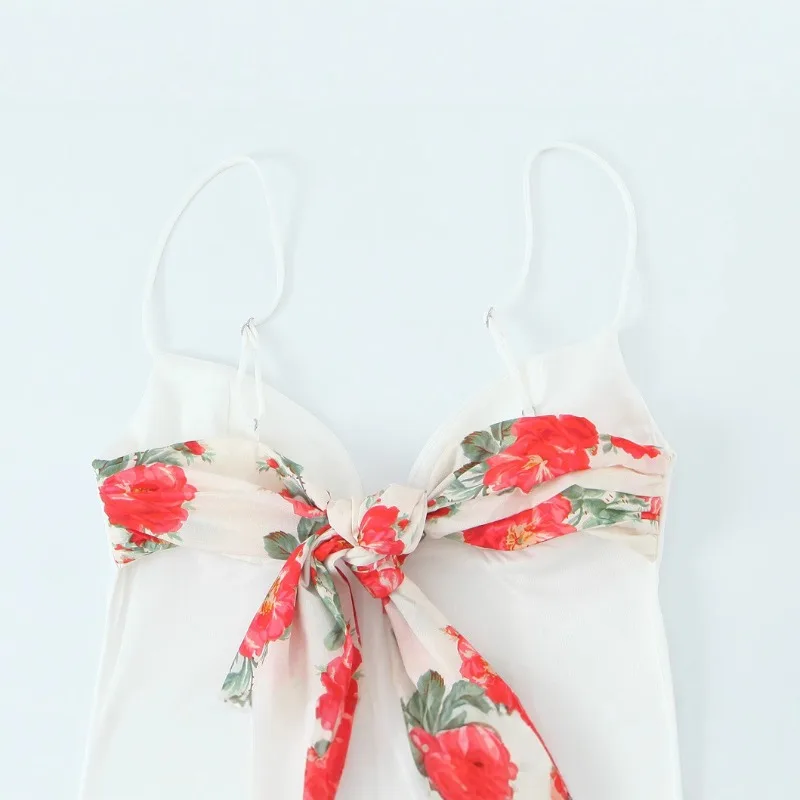 Moda sexy backless pagliaccetti e tute per le donne 2025 estate nuove donne senza spalline sciarpa sottile design aperto tute corte e pagliaccetti