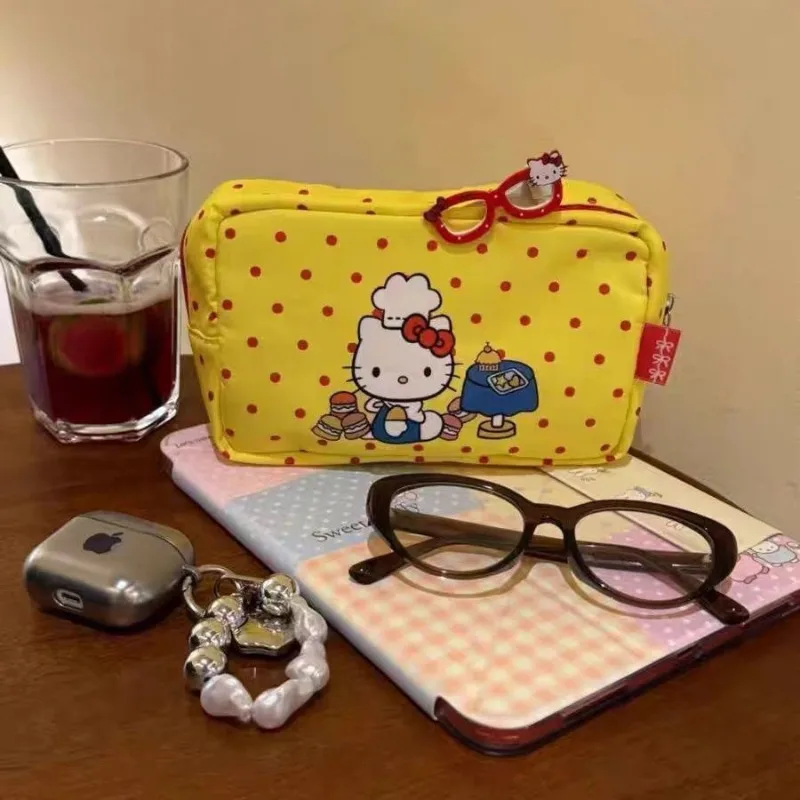 Hello Kitty Cosmetic Bag Large Capacity Makeup Organizer Kawaii Clutch Bag Cartoon Toiletry kit Small Travel Storage Bag