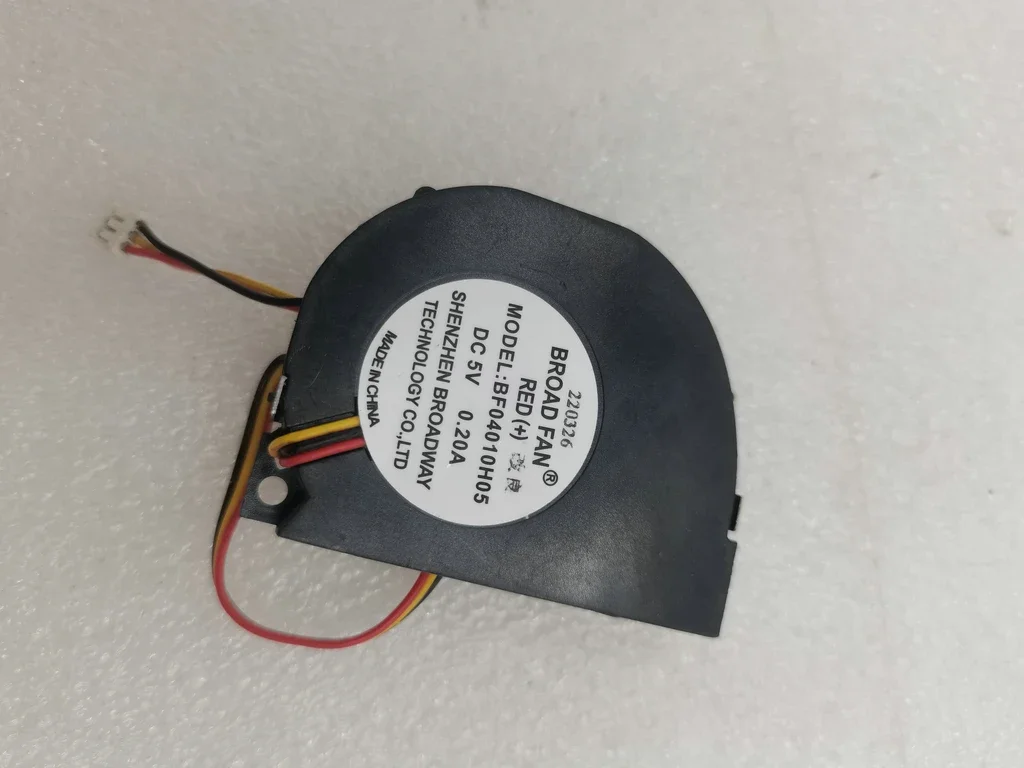 NEW FAN for WHEE AGE05010F12H 5508 12V YY5508H12 BROAD FAN BF04010H05 5V  All-in-one projector cooling fan
