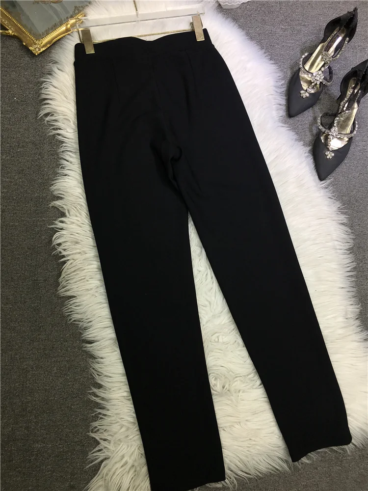 เลกกิ้งแฟชั่นผู้หญิงสำหรับฤดูใบไม้ร่วงและฤดูหนาว เอวสูง ทรงดินสอ แต่งตัวได้หลากหลาย  ลายตัวอักษร ประดับคริสตัลสีดำ ความยาวระดับข้อเท้า