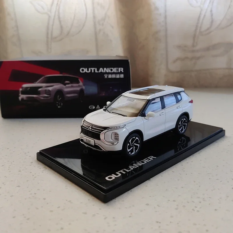 1:43 OUTLANDER SUV 2023 Simulation Alloy Model Car Diecast Toy Collectible Ornament Gifts