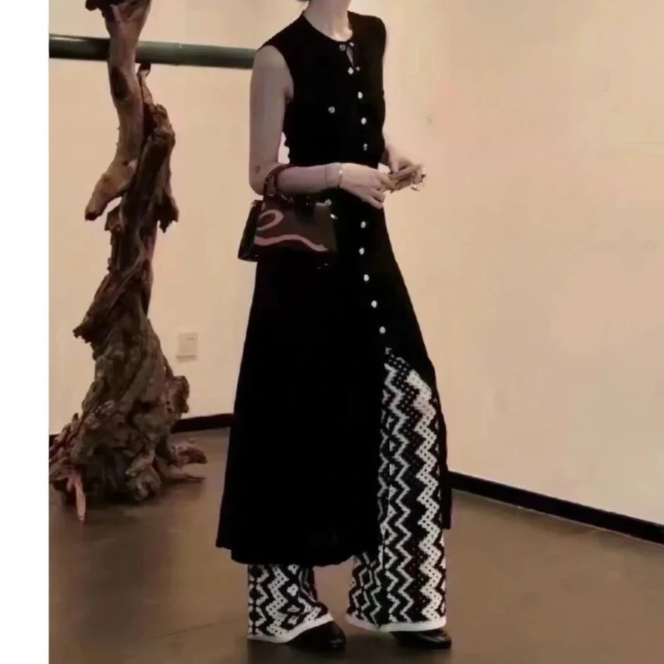 Mouwloze gebreide damesjurk met ronde hals, holle single-breasted, slim-fit vakantiefeestavondjurk