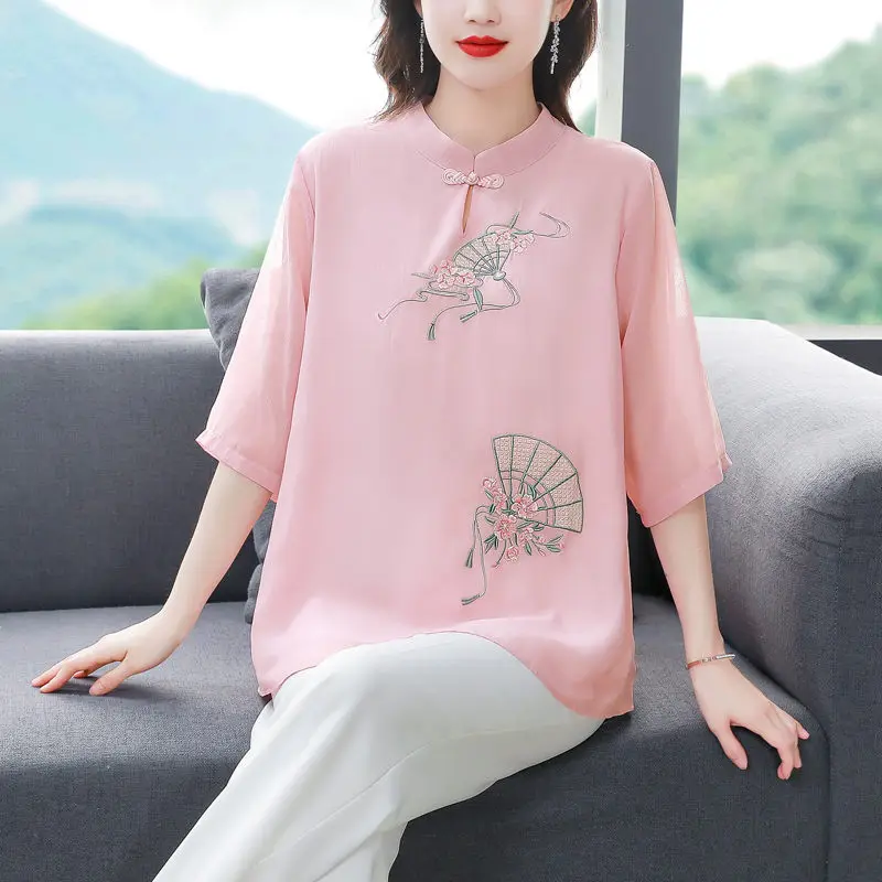 

Chinese Style Tang Clothing Women's Embroidered Top 2023 Summer New Mom Fashion Versatile Cheongsam Chiffon Shirt Blusa Z991