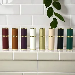 5 ml Doldurulabilir Sprey Atomizer Taşınabilir Deri Boş Kozmetik Kapları Alt şişeleme Ince Mist Parfüm Atomizer Kozmetik 1 adet