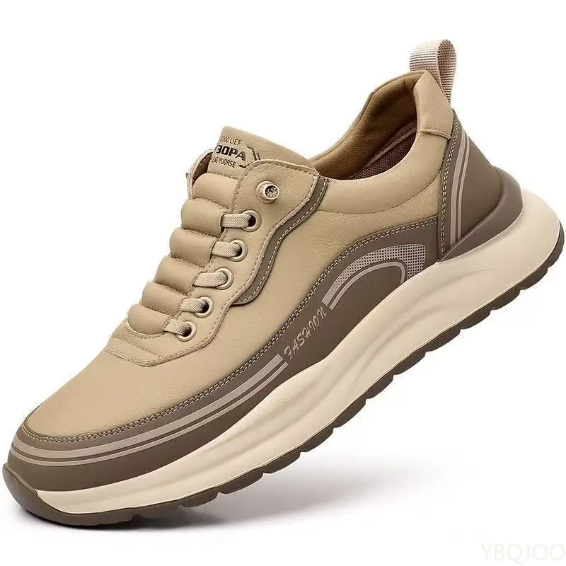 夏の新作メッシュ通気性メンズシューズ、中空デザインのカジュアルで快適なメンズフラットシューズ、ファッショナブルで多用途なスポーツシューズ