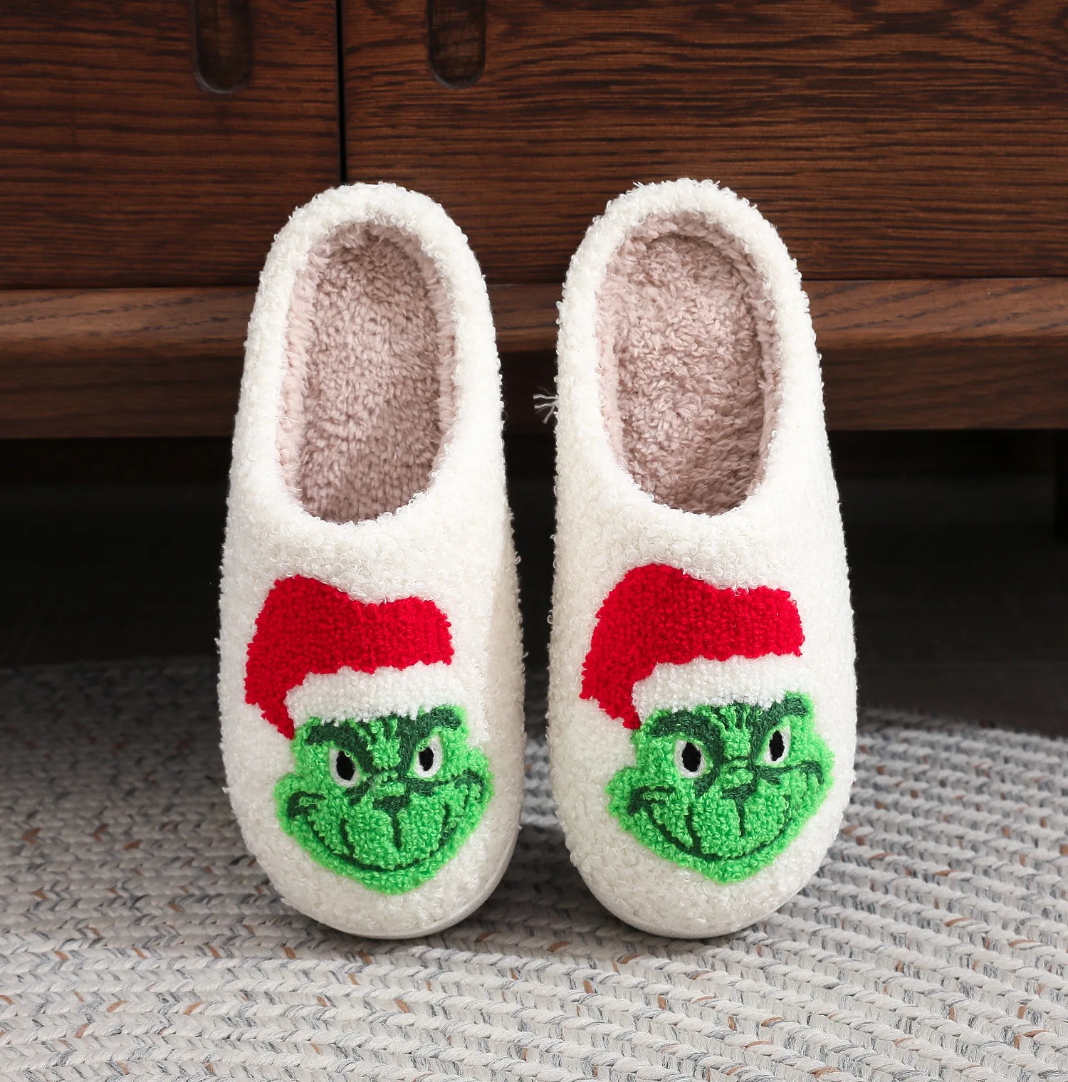 Heiß begehrte Weihnachts-Baumwollpantoffeln mit weihnachtlichem Design, gemütliche Hausschuhe für Paare und Familien mit warmem Fleece. – Detail 7