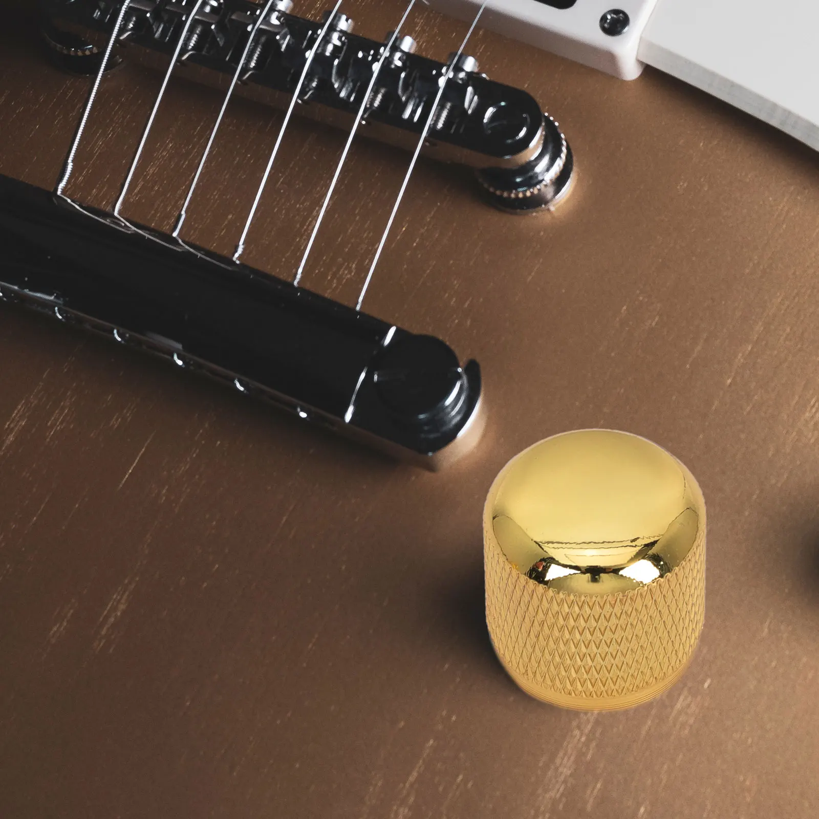 

1Set Electric Guitar Volume Knob Potentiometer Control Knobs Fine Workmanship Suitable for Long Use Electric Guitar Knobs