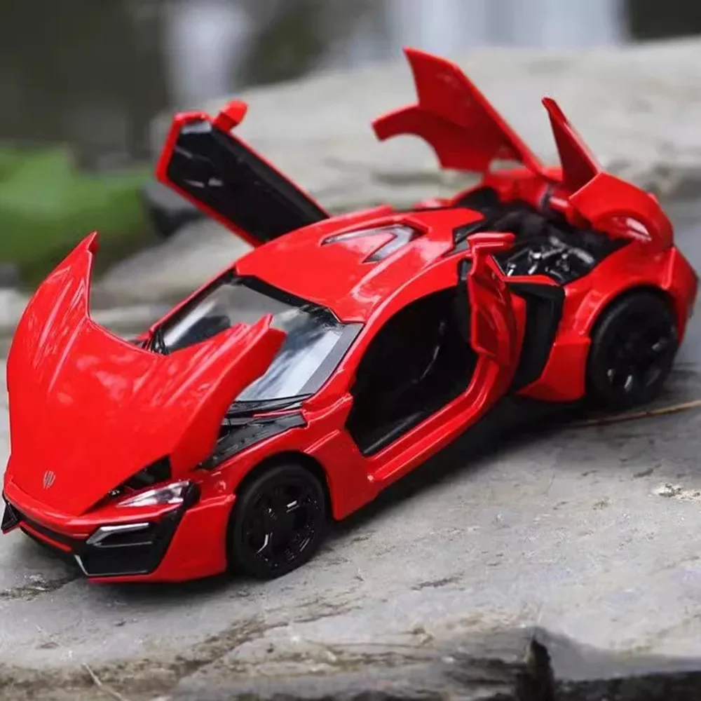 Scala 1:32 Lykan Modalità Auto Sportive Giocattolo Pressofuso In Lega Suono Luce 4 Porte Aperta Suono Luce Tirare Indietro Supercar Modelli Regali per Bambini