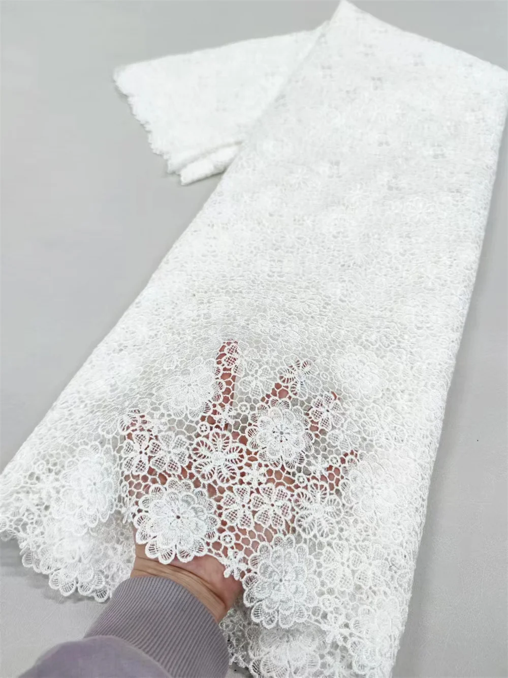

Latest 2025 High Quality White African Guipure Cord Lace Fabric French Embroidery Lace Fabrics For Nigerian Wedding Dress A891-1