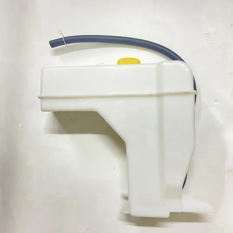 Car Reservoir Coolant Tank Auxiliary Water Bottle Expansion Water Bottle 21710-4U000 217104U000 For Nissan Sunny