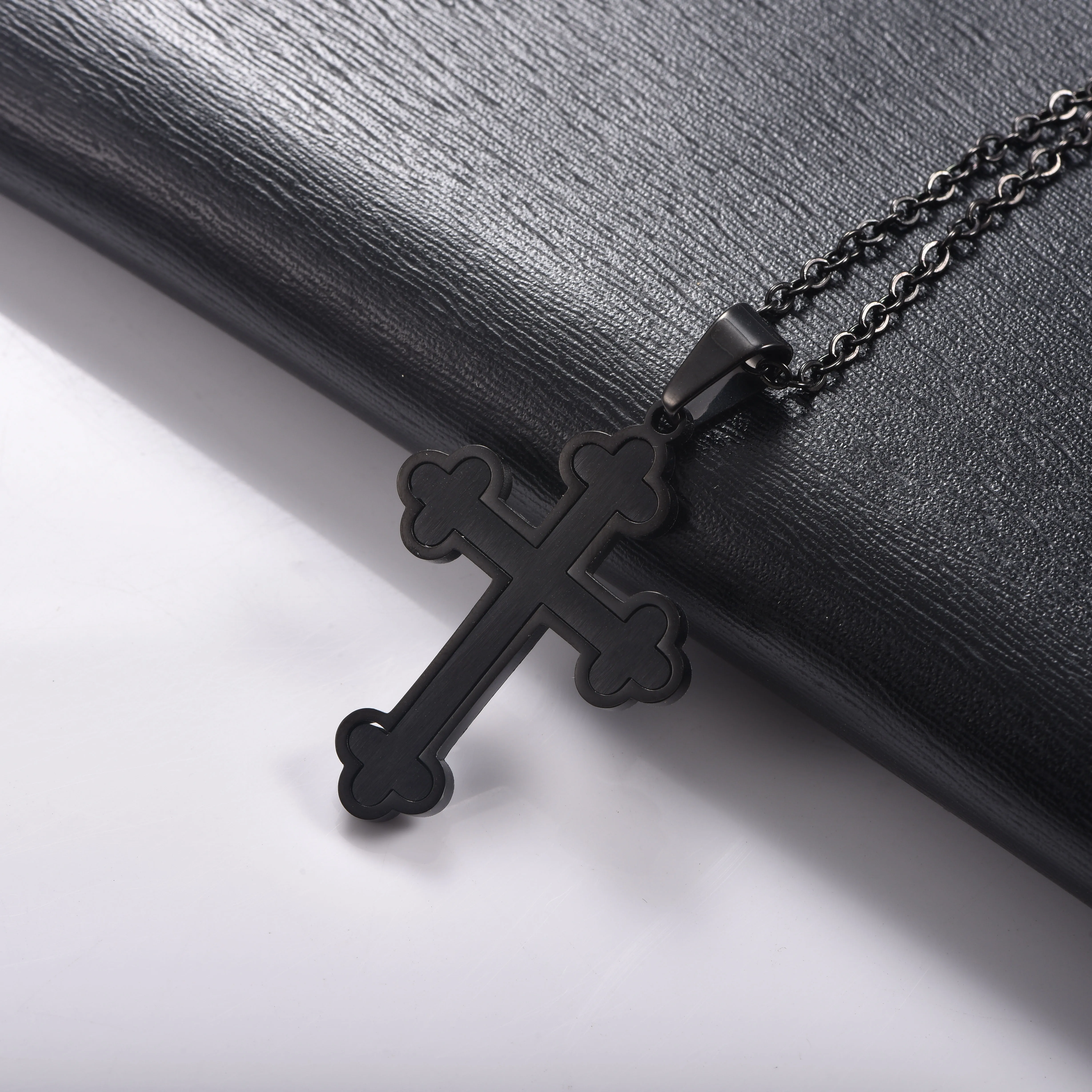 Orthodoxes Kreuz-Halsband aus Edelstahl mit Knospenmotiv für Männer und Frauen, christlicher religiöser Anhänger, Schmuck, Geschenk – Detail 4