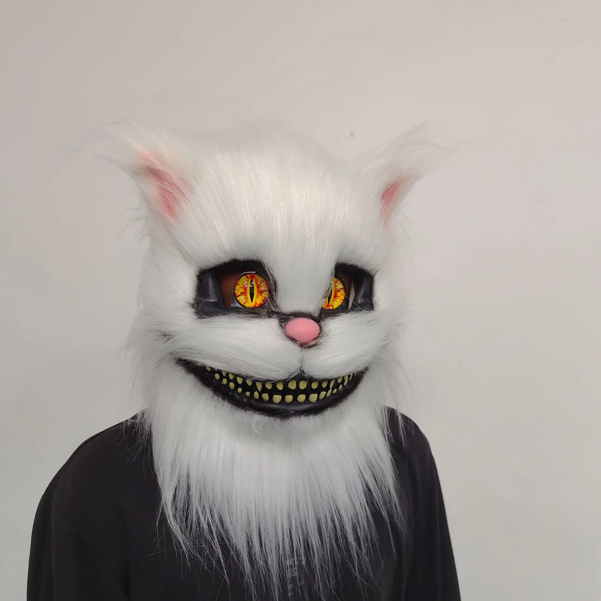 Horror-Maskerade: Grinsende Katze Vollkopfmaske aus Plüsch, Gruselige Großzahnte-Monstermaske für Halloween-Cosplay und Kostümierungen – Detail 3