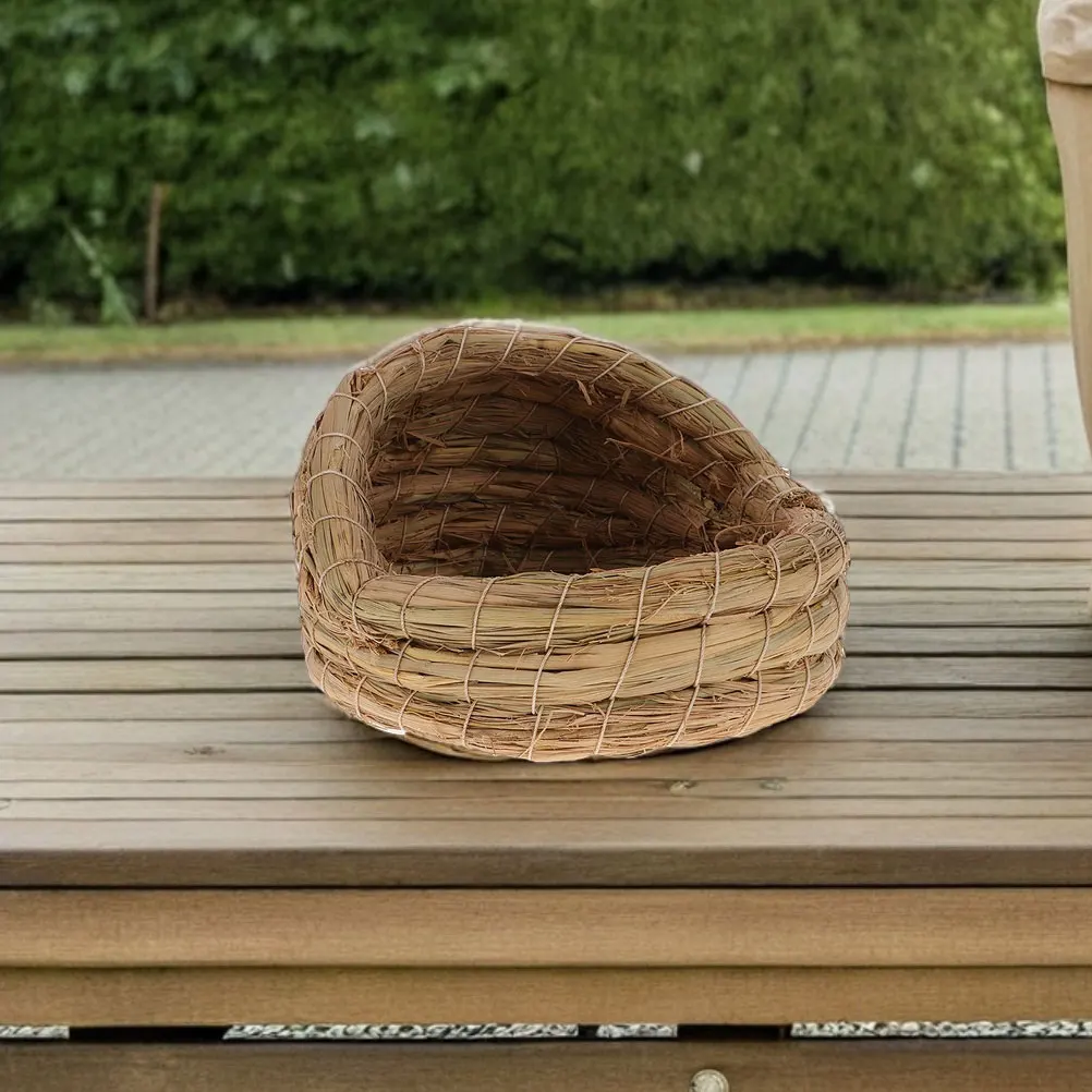 

Handwoven Straw Chicken Nest Henhouse Nest Egg Laying Breathable Coop Small Animals Hut Woven Chicken Coop