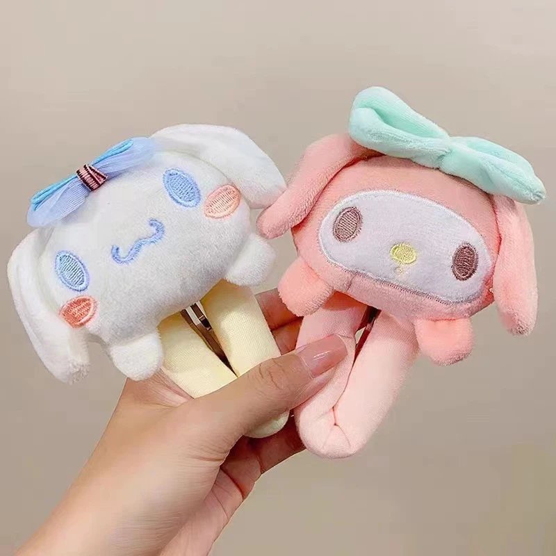 Sweet Sanrio My Melody Kuromi Cinnamoroll bambola tornante peluche Clip laterale accessori per capelli ragazza regalo di compleanno