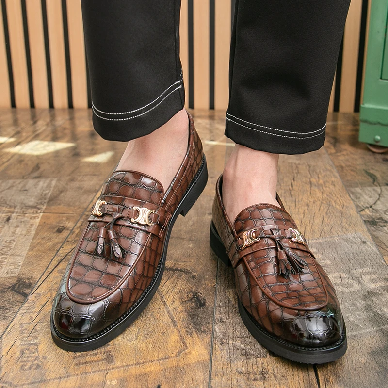 

Stone Patterned Tassel Loafers for Men with Low Heels and Pointed Tips Fashionable and Versatile Formal Men Shoes