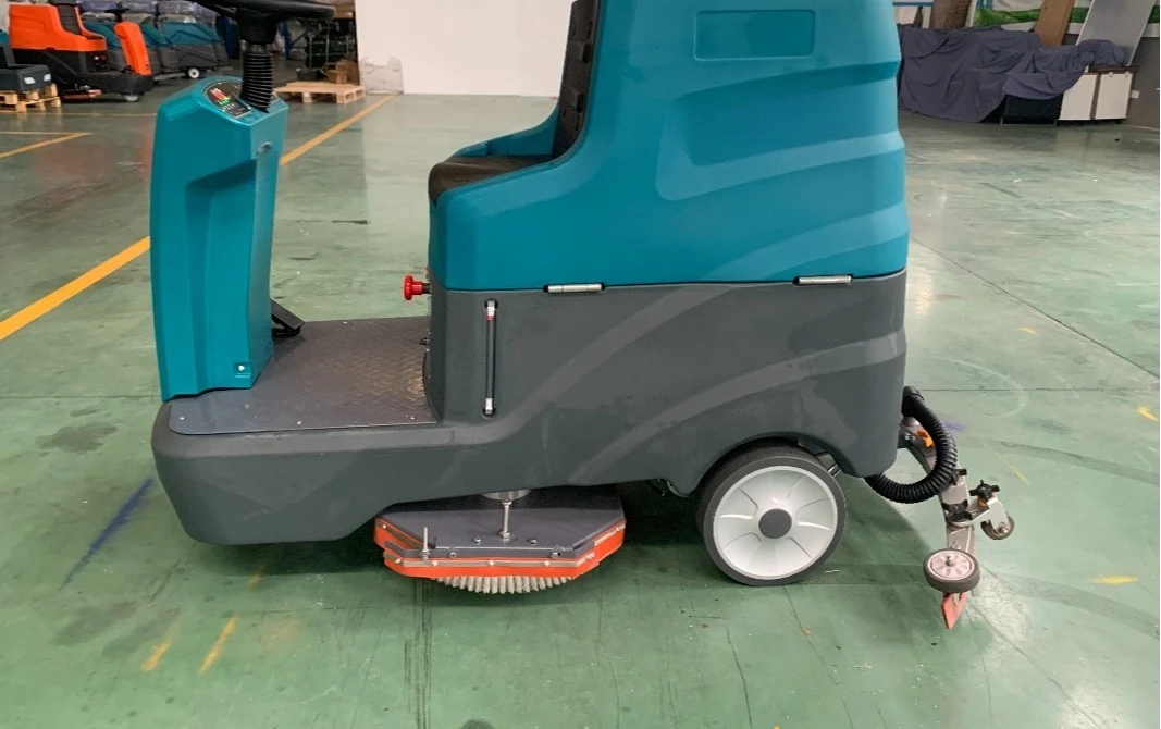 غسالة مكنسة جديدة رخيصة الثمن آلة تنظيف جهاز الاتصال اللاسلكي غسالة كهربائية