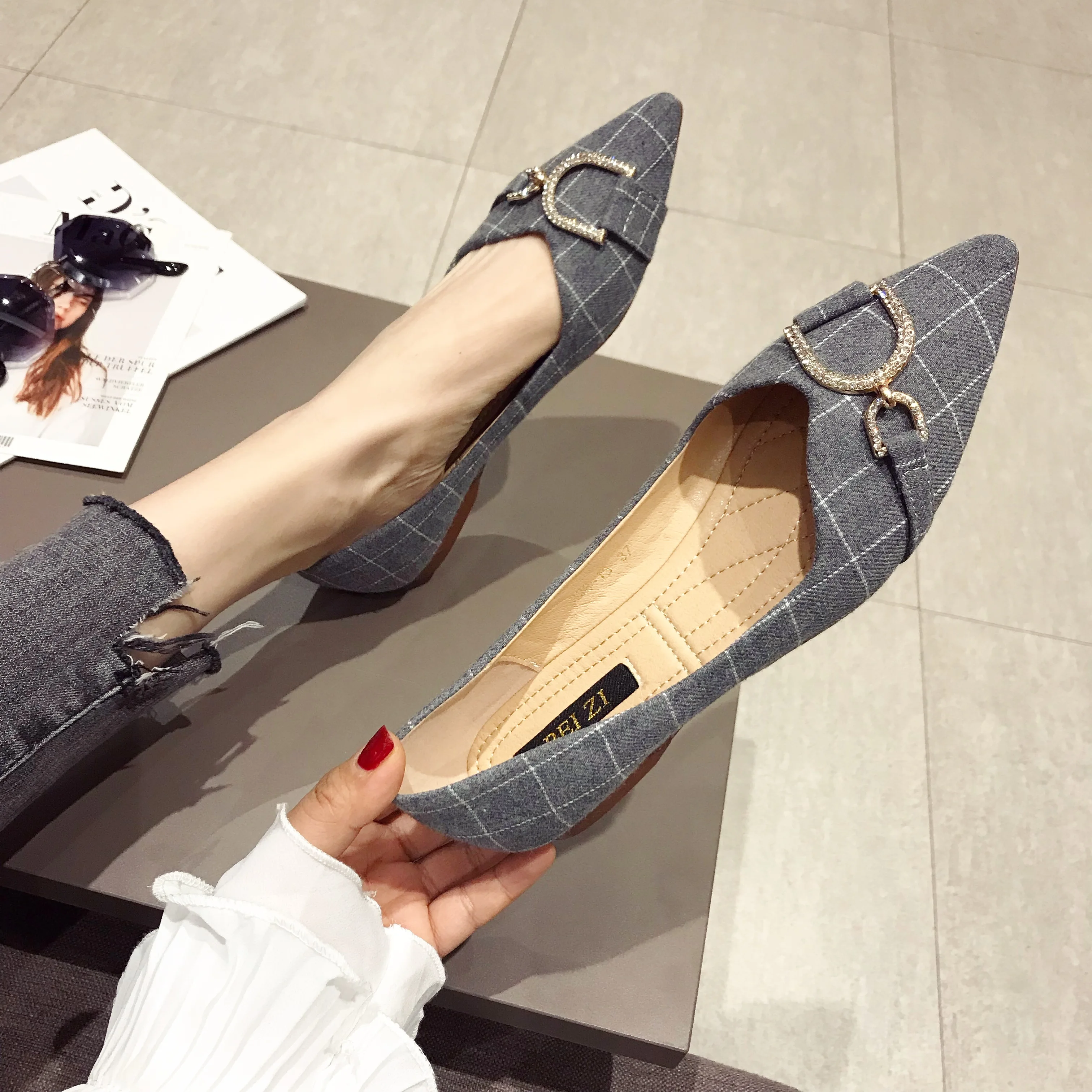 Size 31-46 Women Shoes Plaid Gray Black Lady Flats Pointed Toe Spring Autumn New Shoes All Match Elegant Style Slip on Plus Size