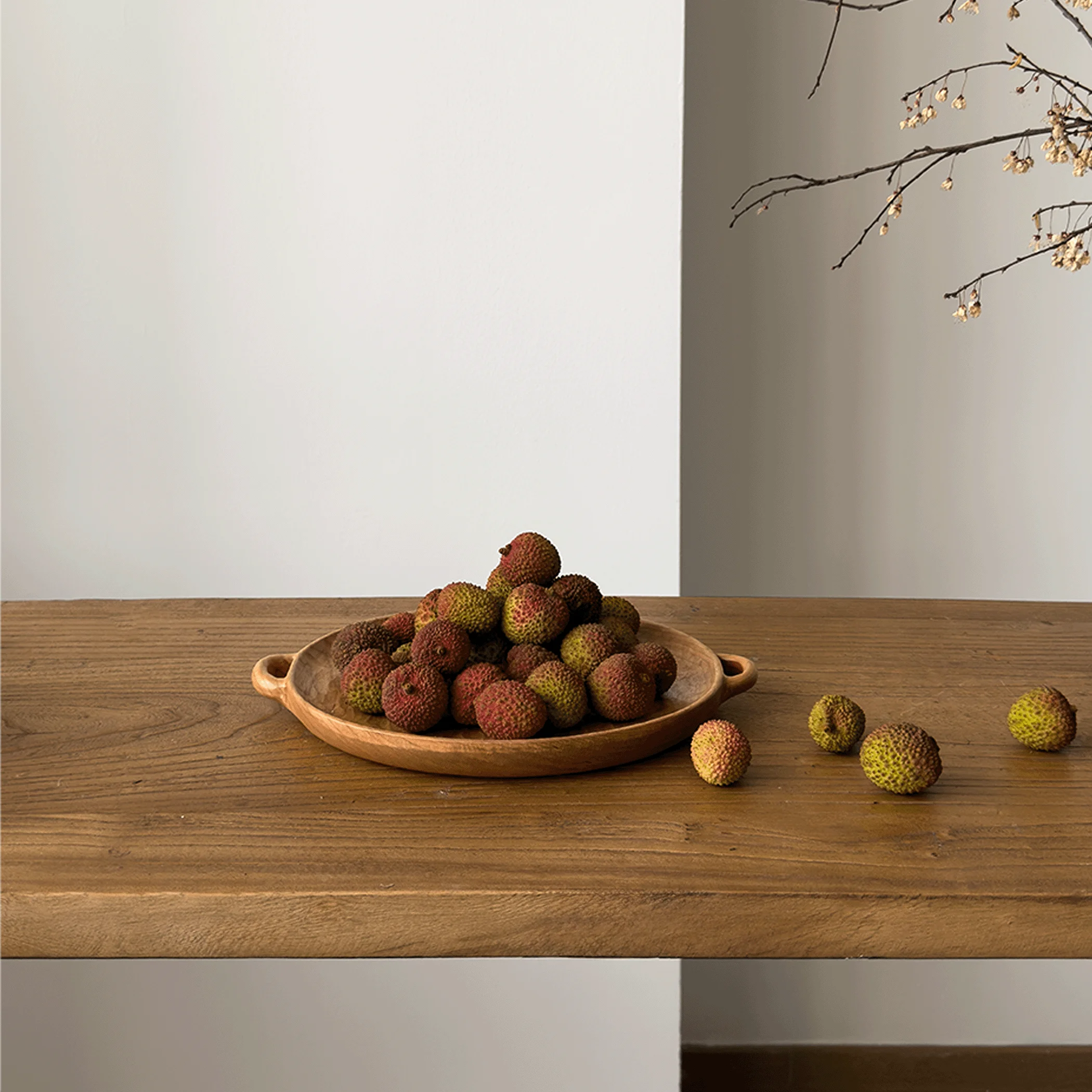 

Винтажная попробованная ретро круглая тарелка с фруктами из вишневого дерева, модель для дома, комнаты, дома, креативная простая высококачественная тарелка для ювелирных изделий из цельного дерева