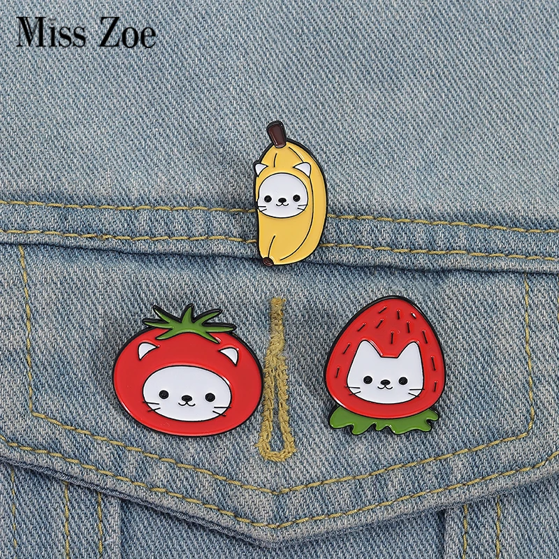 Erdbeer-Katze-Emaille-Anstecknadeln, individuelle Bananen-Tomaten-Katze-Broschen, Anstecknadeln, Kleidung, Tierschmuck, Geschenk für Kinder und Freunde
