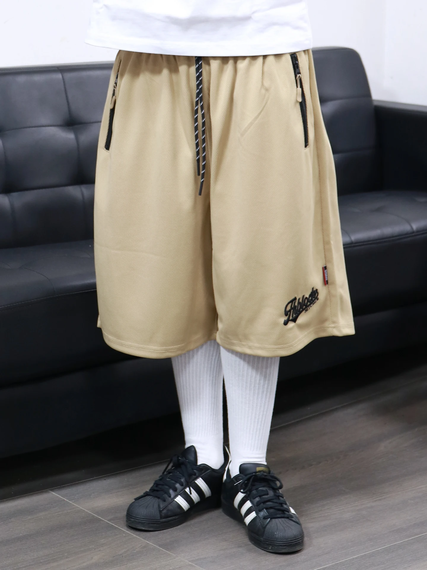 American Style Old School Retro Basketball Shorts Hip Hop Street Dance Embroidery Six Points Knee-Length Shorts for Men