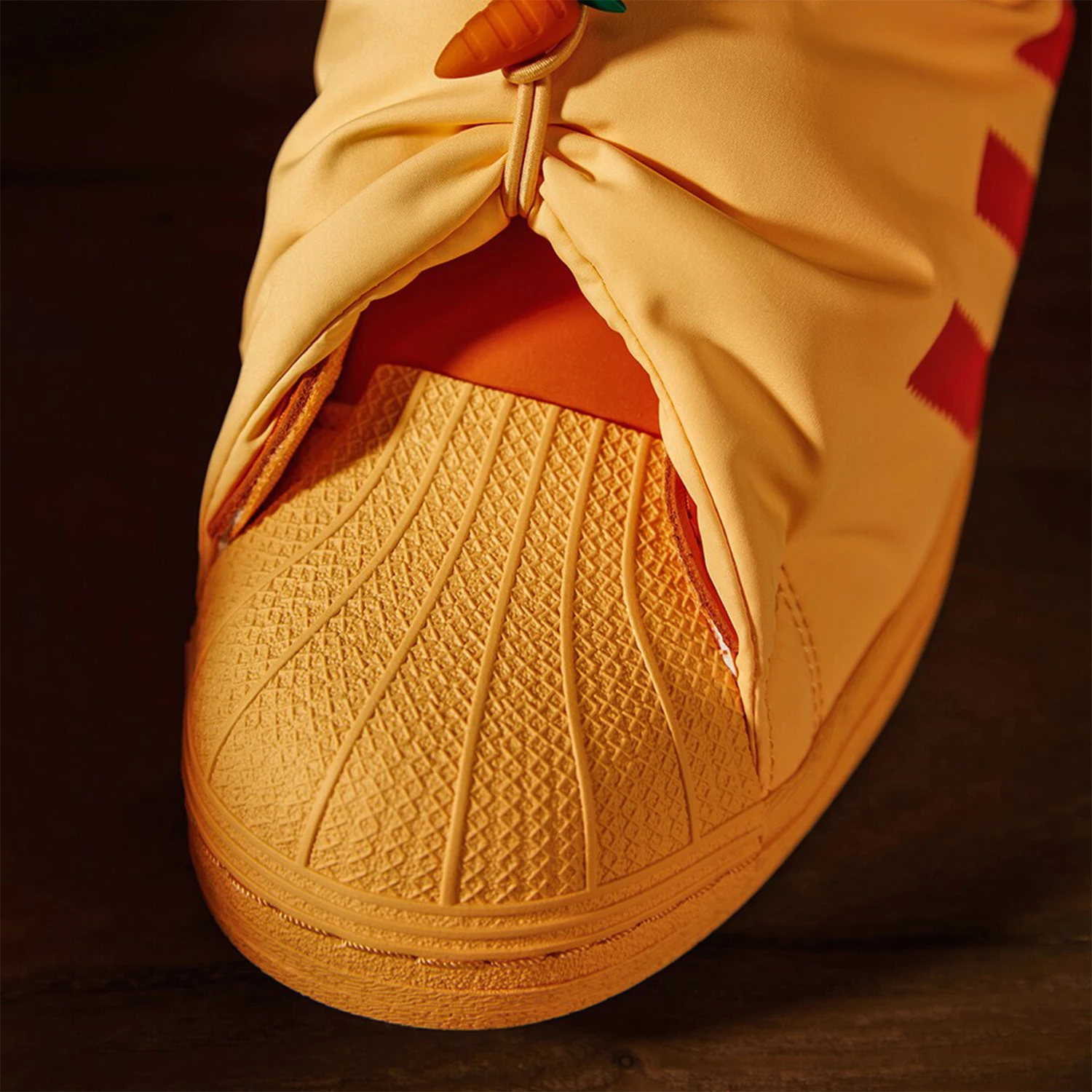 حذاء Adidas الأصلي SUPERSTAR ذو العلامة التجارية Rabbit Year للرجال والنساء بمقدمة صدفية ID9475