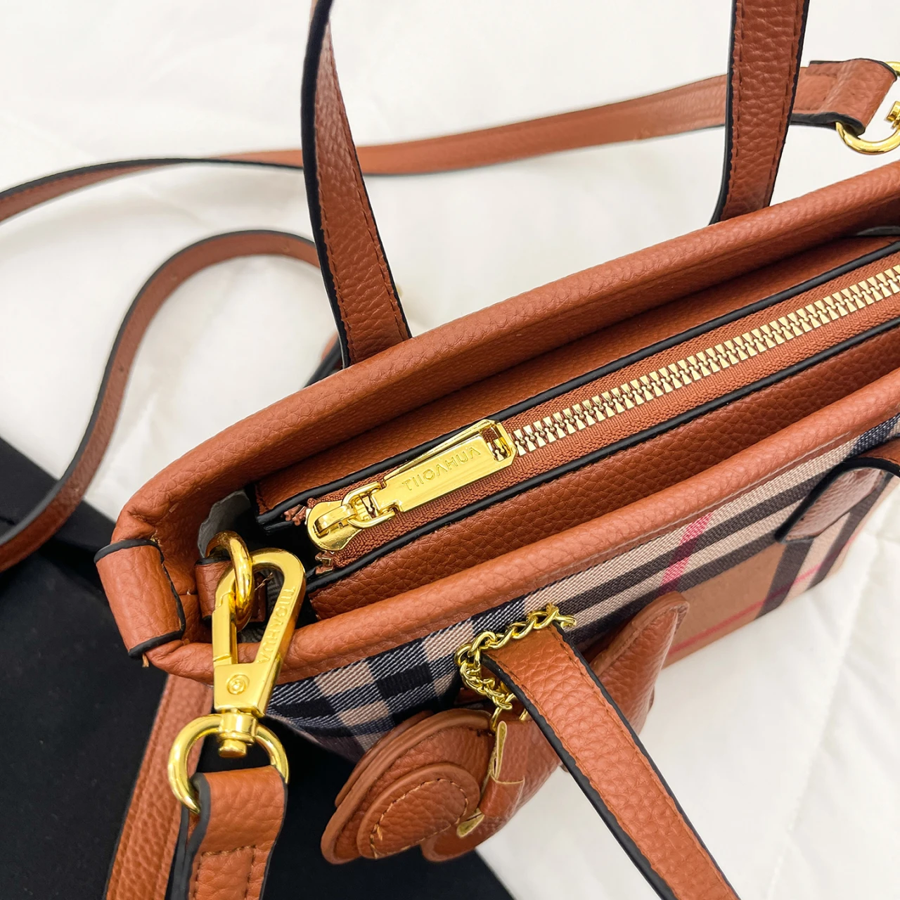 Современно-шикарная новинка 2025 года, женская роскошная брендовая кожаная сумка на плечо, известный дизайнер, повседневная, популярная, простая