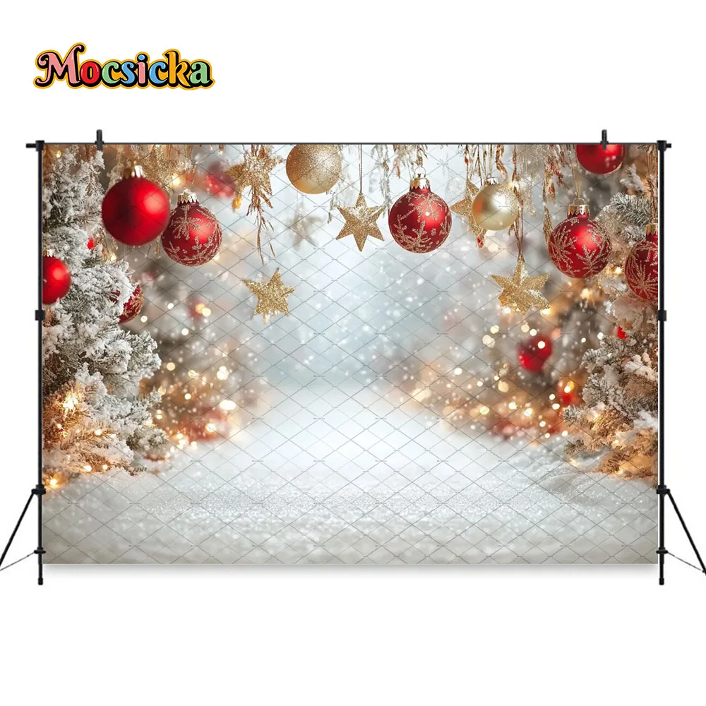 Mocsicka الذهبي عيد الميلاد العجائب الغابات خلفية التصوير الفوتوغرافي كرات عيد الميلاد الحمراء ندفة الثلج خلفية الشتاء الاطفال عيد ميلاد الصورة