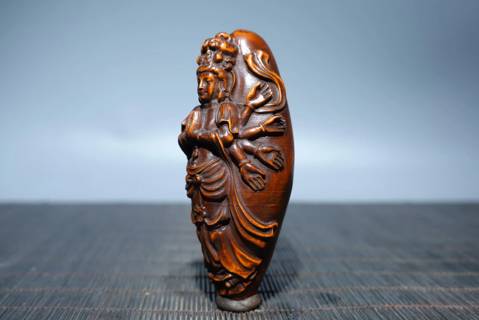 Exquisite Chinese natural boxwood carving thousand-hand Goddess of Mercy statue pendant amulet