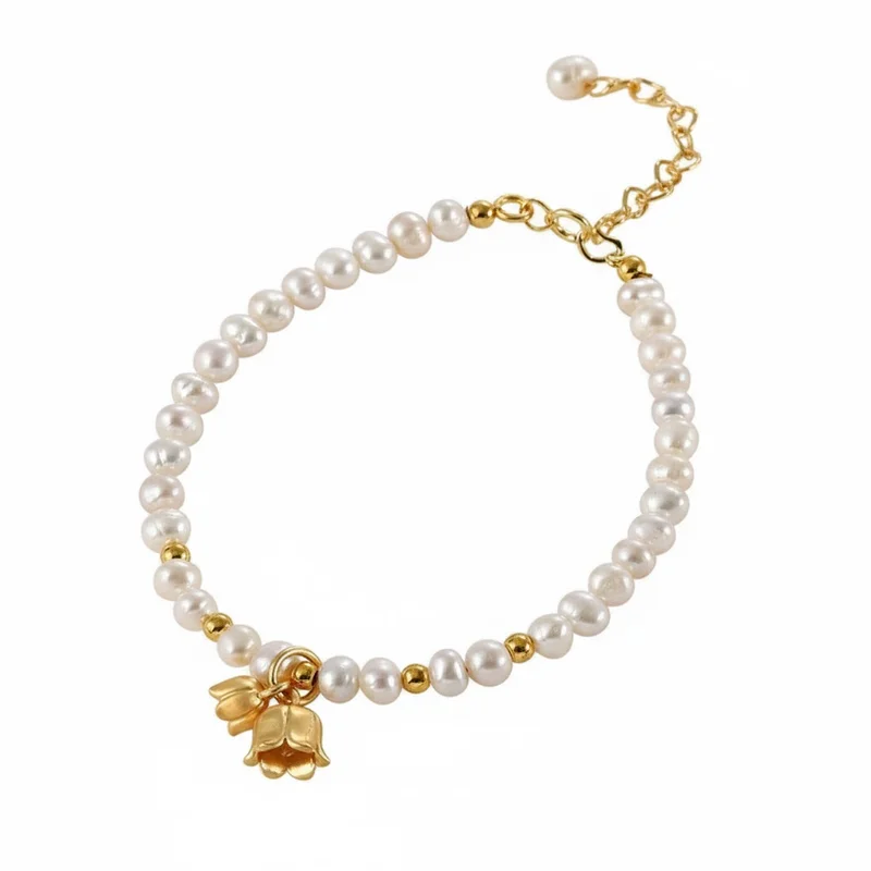 

Dainty Freshwater Pearl Bracelet 316L Stainless Steel Hypoallergenic Gold Flower French Chic Minimalist Women MURMUR