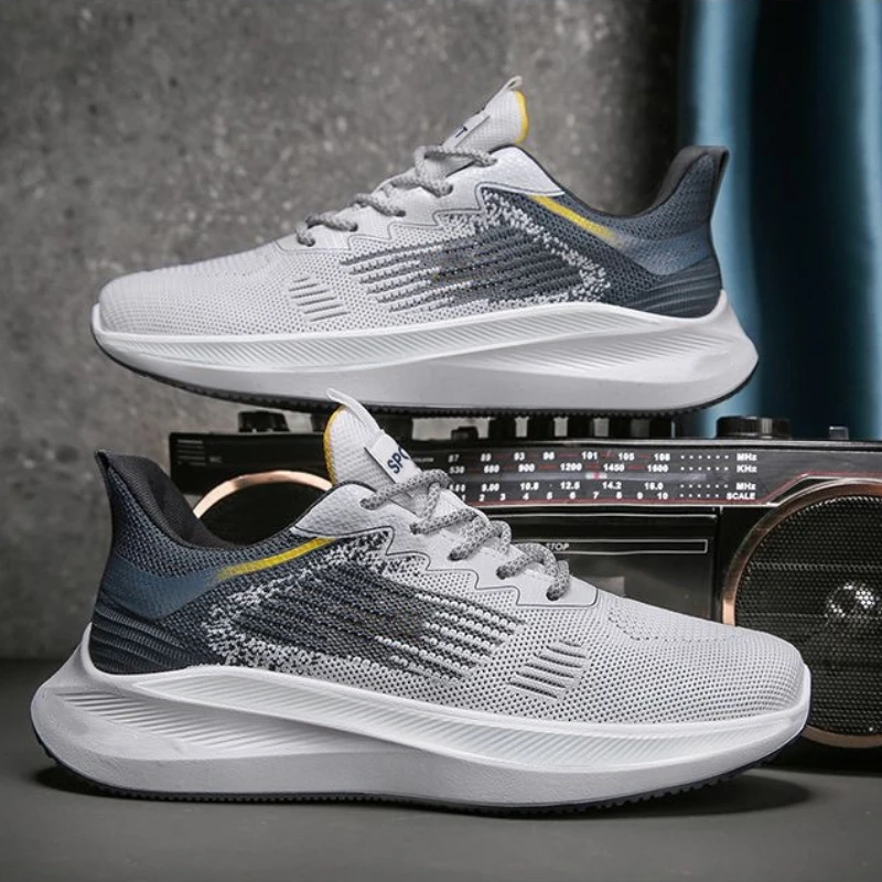 New Men's Sneakers Breathable Mesh Outdoor Running Shoes Lace Up High Quality Classic Casual Shoe Soft Sole Round Head Men Shoes