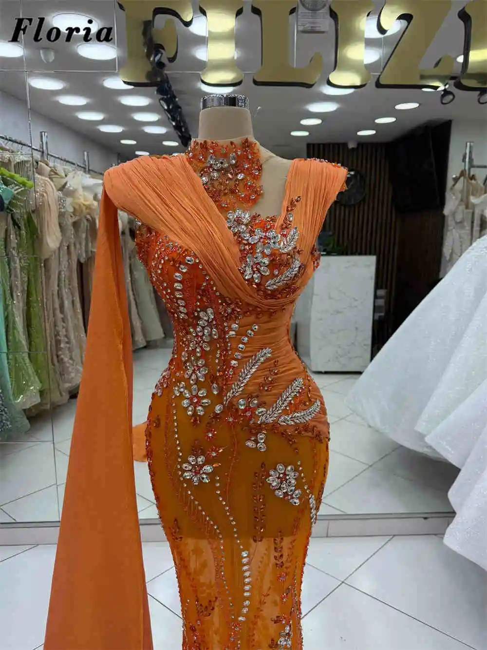 Cape Long Sleeves Prom Dresses Elegant Orange Illusion Evening Dress Customized Beaded Cocktail Party Gowns Vestidos De Fiesta