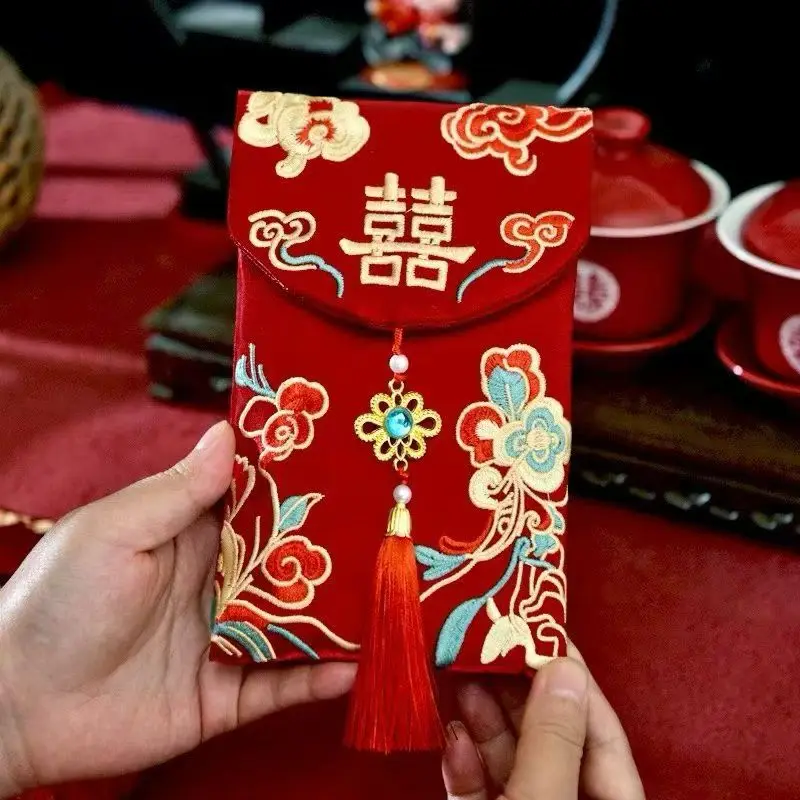 

Floral Embroidered Red Envelopes for Weddings 2026 New Arrival Engagement Xizi Fabric Velvet Wedding Red Envelopes