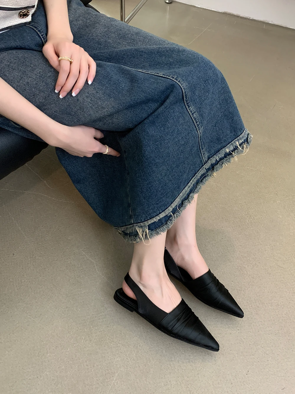 Pointed Toe Women Sandals Flat Low Heeled Summer Dress Shoes 2024 New Arrivals Casual Back Strap Casual Elegant Mules Sandals