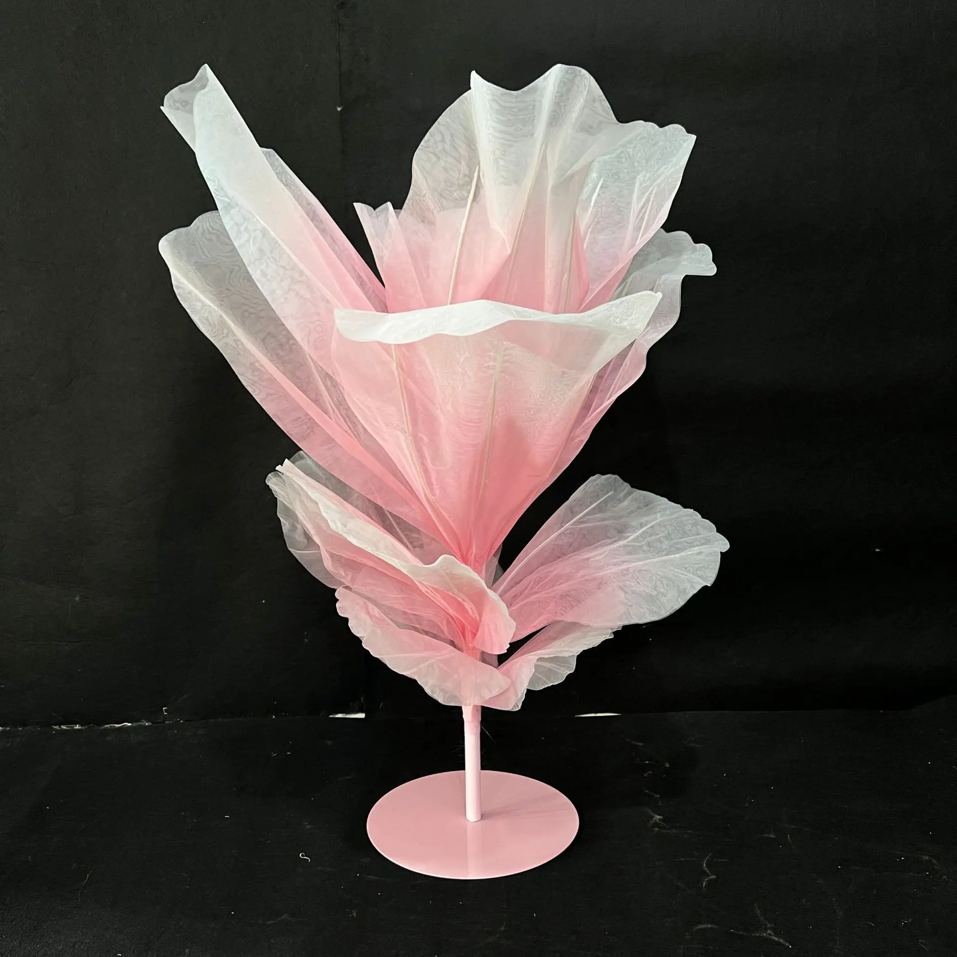 Simulated flower tree, wedding decoration, wedding decoration, window shopping mall store, beautiful display of large simulated