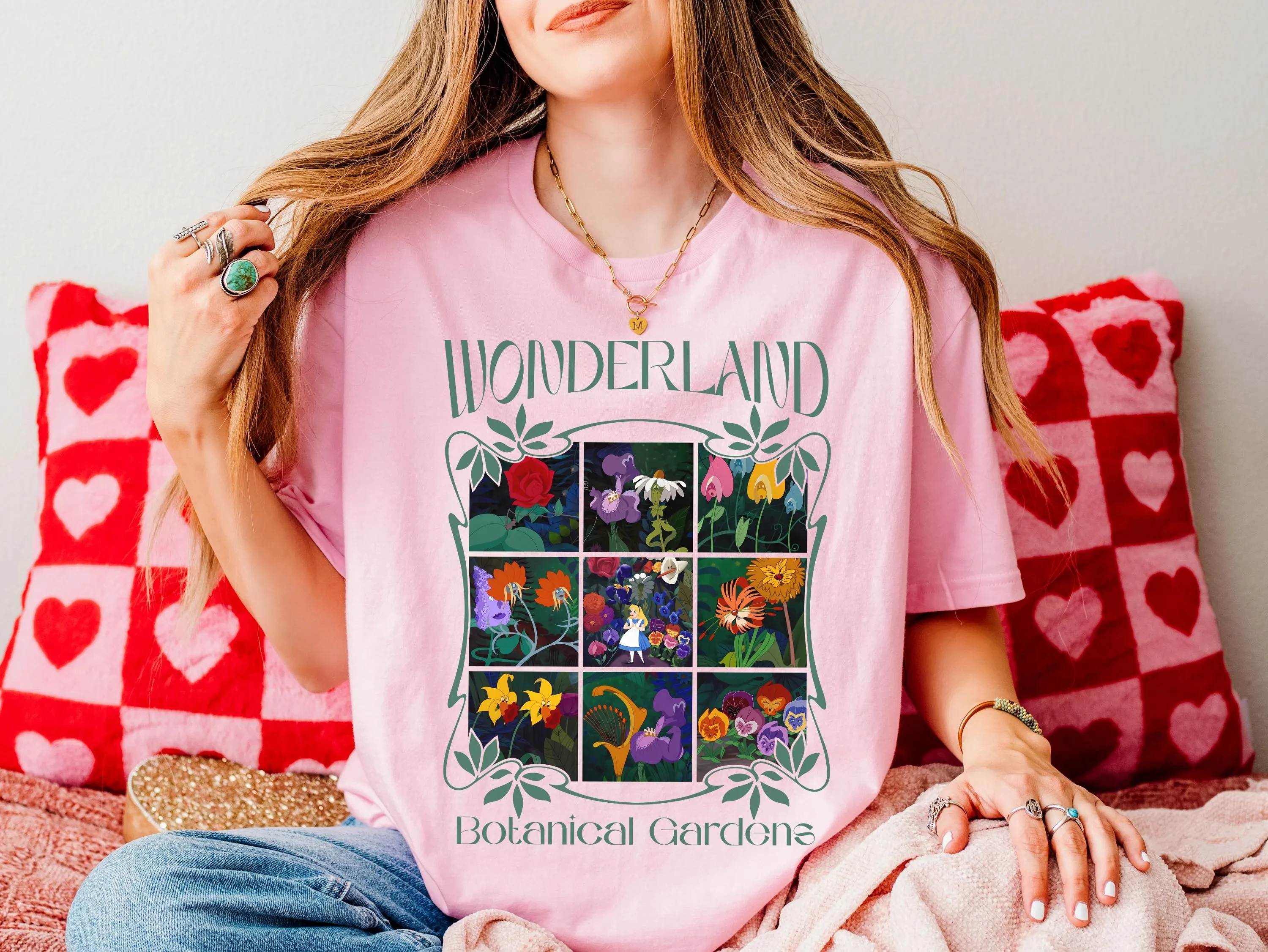 تي شيرت Disney Wonderland Botanical Garden، قميص Alice in Wonderland Epcot Flower and Garden، تي شيرت عائلة Disney
