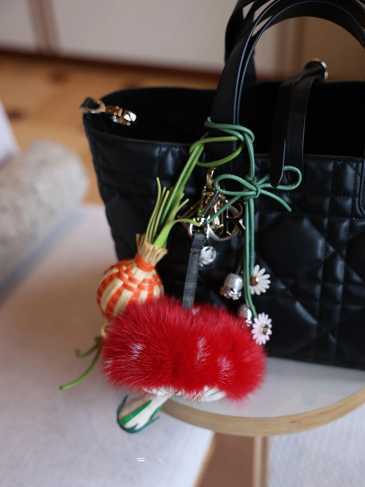 ciondolo-a-forma-di-fungo-grande-in-pelle-con-motivo-a-cipolla-e-margherita-accessorio-per-borsa-e-portachiavi-stile-personalizzato-prodotto-in-cina