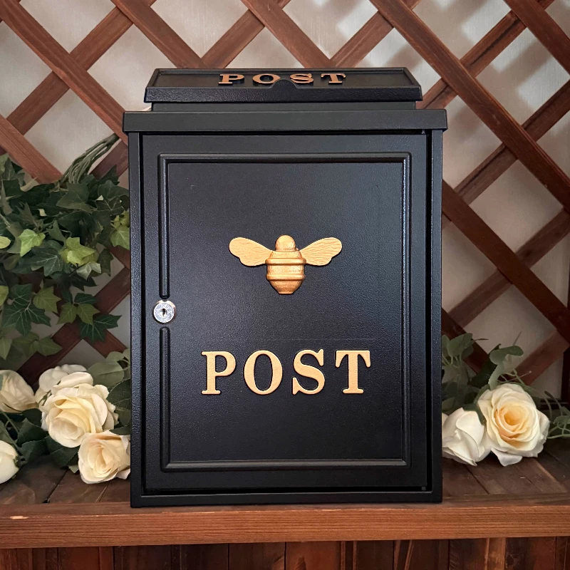 

B & B Villa Mailbox Outdoor Rainproof Wall Hanging Mailbox Pastoral Creative