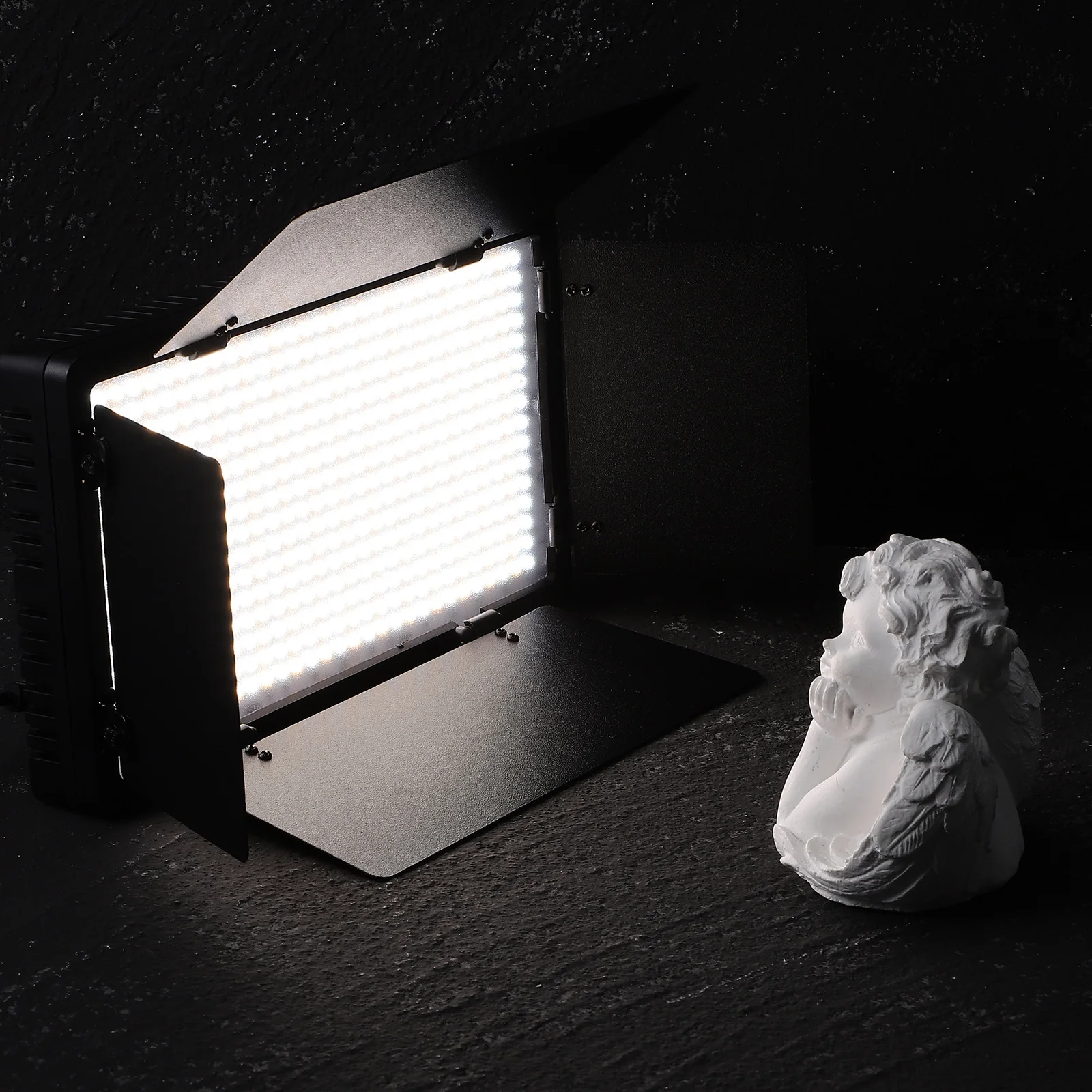 

LED Light Panel Photo Light with Barn Doors Compact Lightweight Rechargeable User Friendly Controls Video Recording