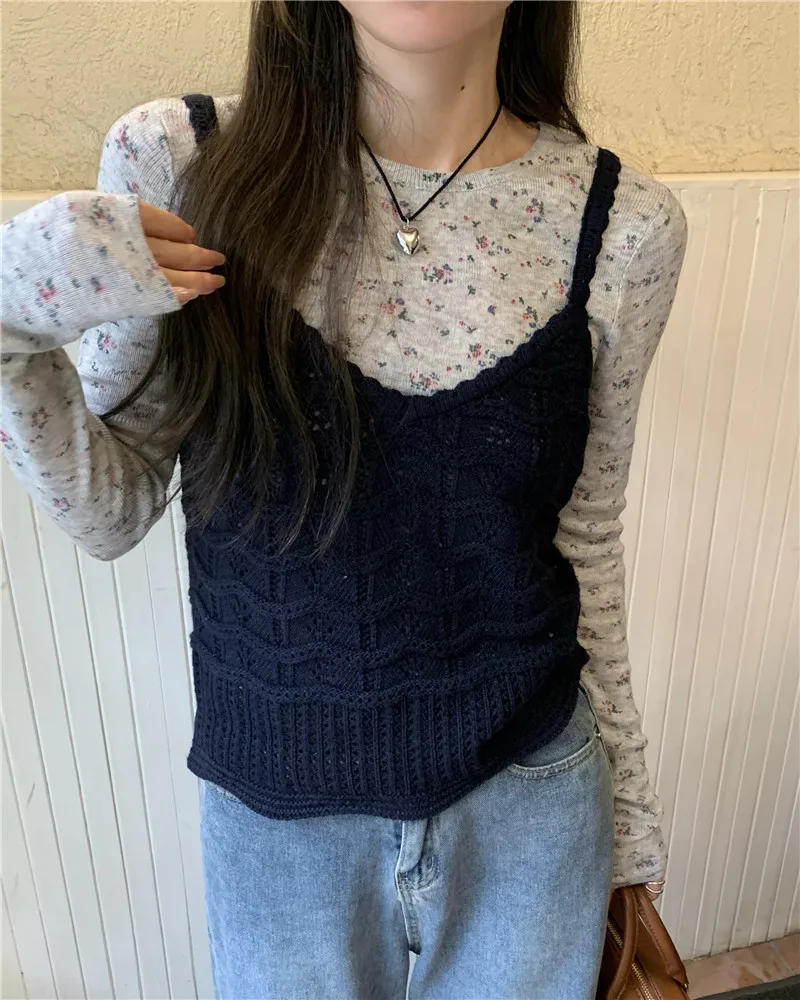 

Retro Korean Style Long Sleeve Floral Print Knitted Set Women's Top And Vest Two-Piece Outfit Hollow out Design for Autumn