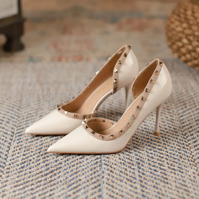 

2026 New Womens Shoes Exquisite Rivet Pointed Tip High Heels for Woman Luxury Wedding Shoes Fashion Designer Shoes Zapatos Mujer