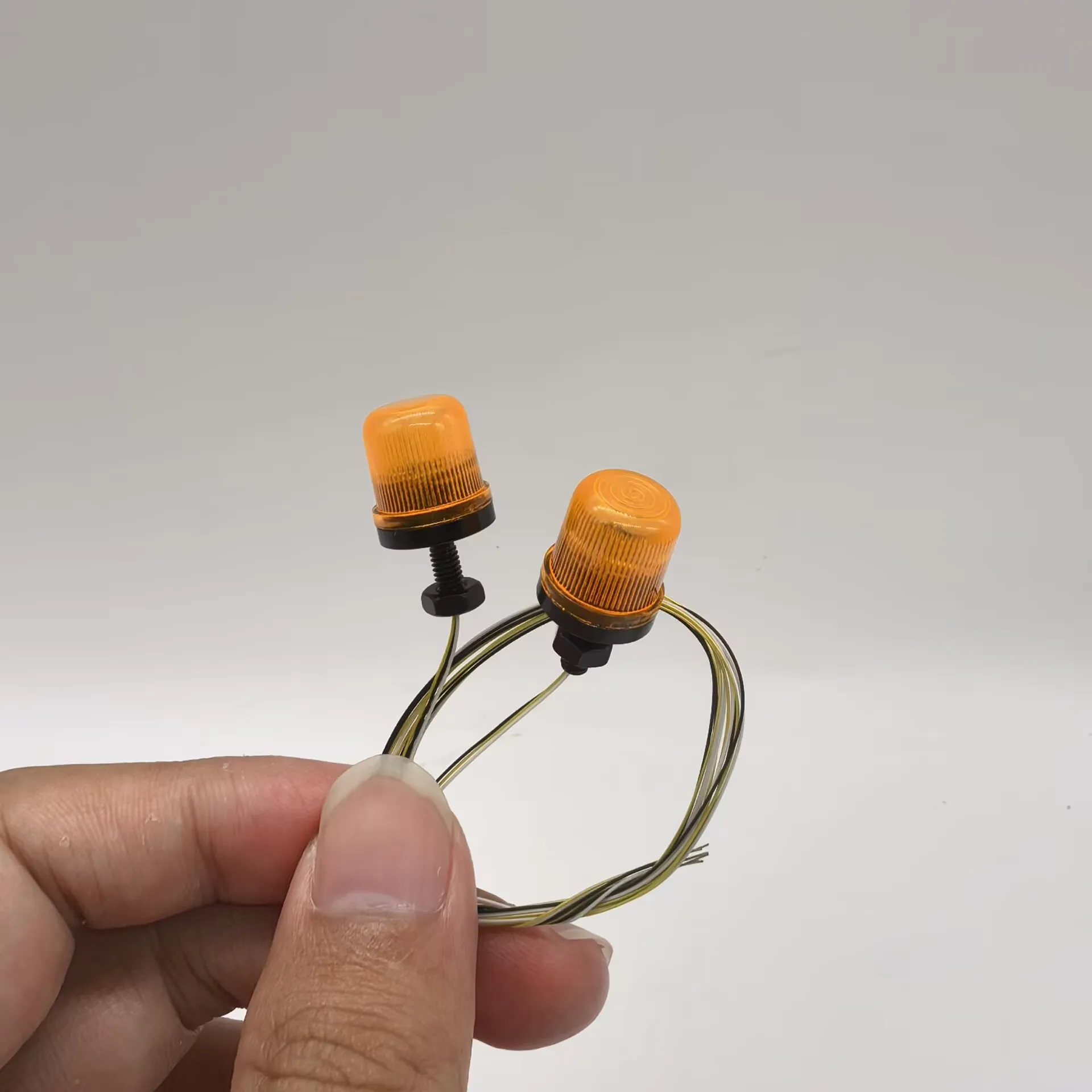 

Предупреждающая лампа радиоуправляемой модели XZD-02L Лампа экскаватора для головки трактора Tamiya Вращающаяся на 360 градусов лампа Строительный автомобиль