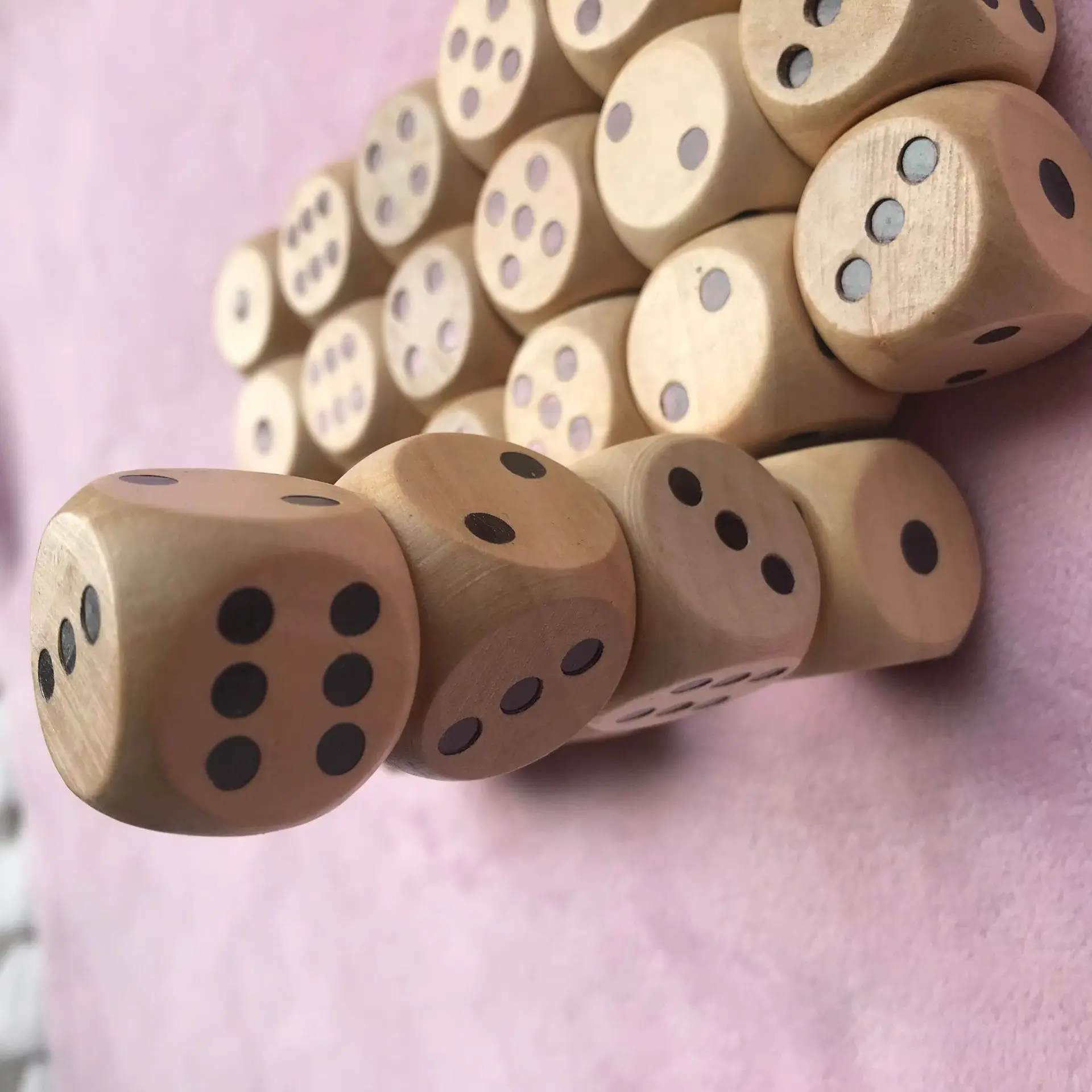 12 PZ 16mm Dadi In Legno Punti D6 Cubo Angoli Arrotondati 6-Sided Bar Club Party Giocattoli Per Bambini Gioco Da Tavolo Dadi Per Adulti